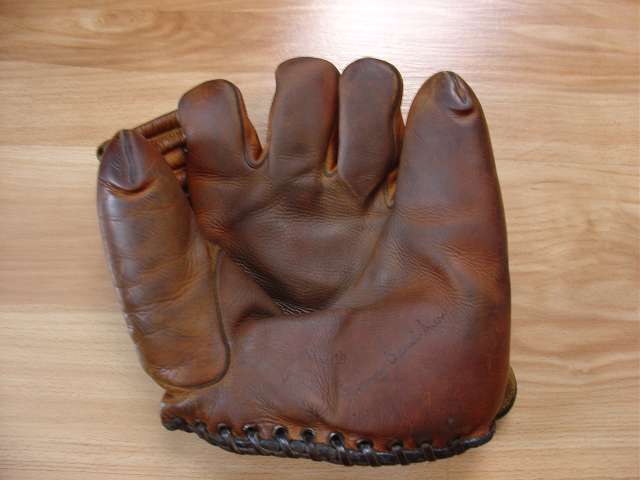 Johnny Vander Meer Goldsmith VDM Front